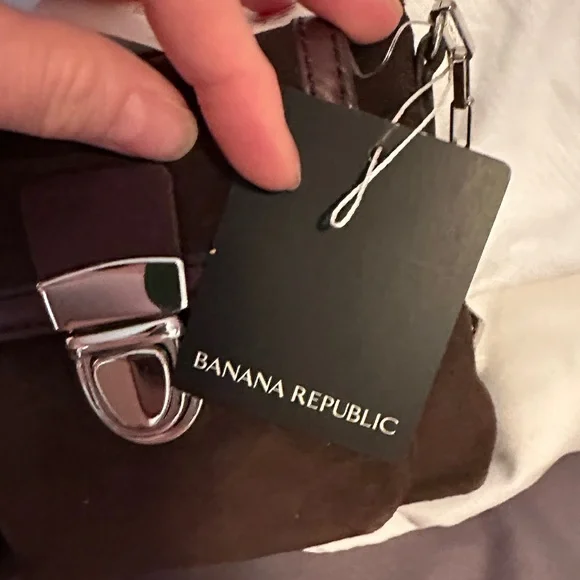 NWT Banana republic Brown Suede Dual Pocket Shoulder Bag with Silver Hardware - Picture 4 of 7